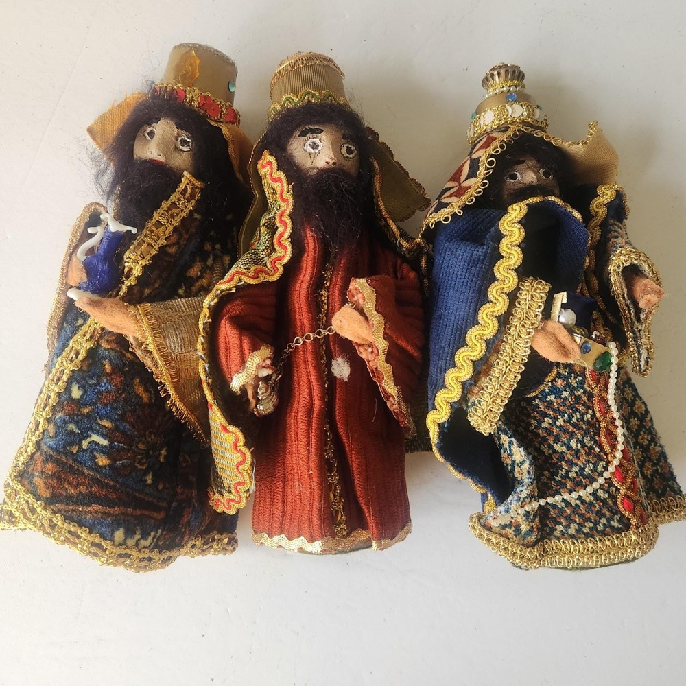 Vintage Handmade Three Wise Men Magi Nativity Figurines Folk Art Set of 3